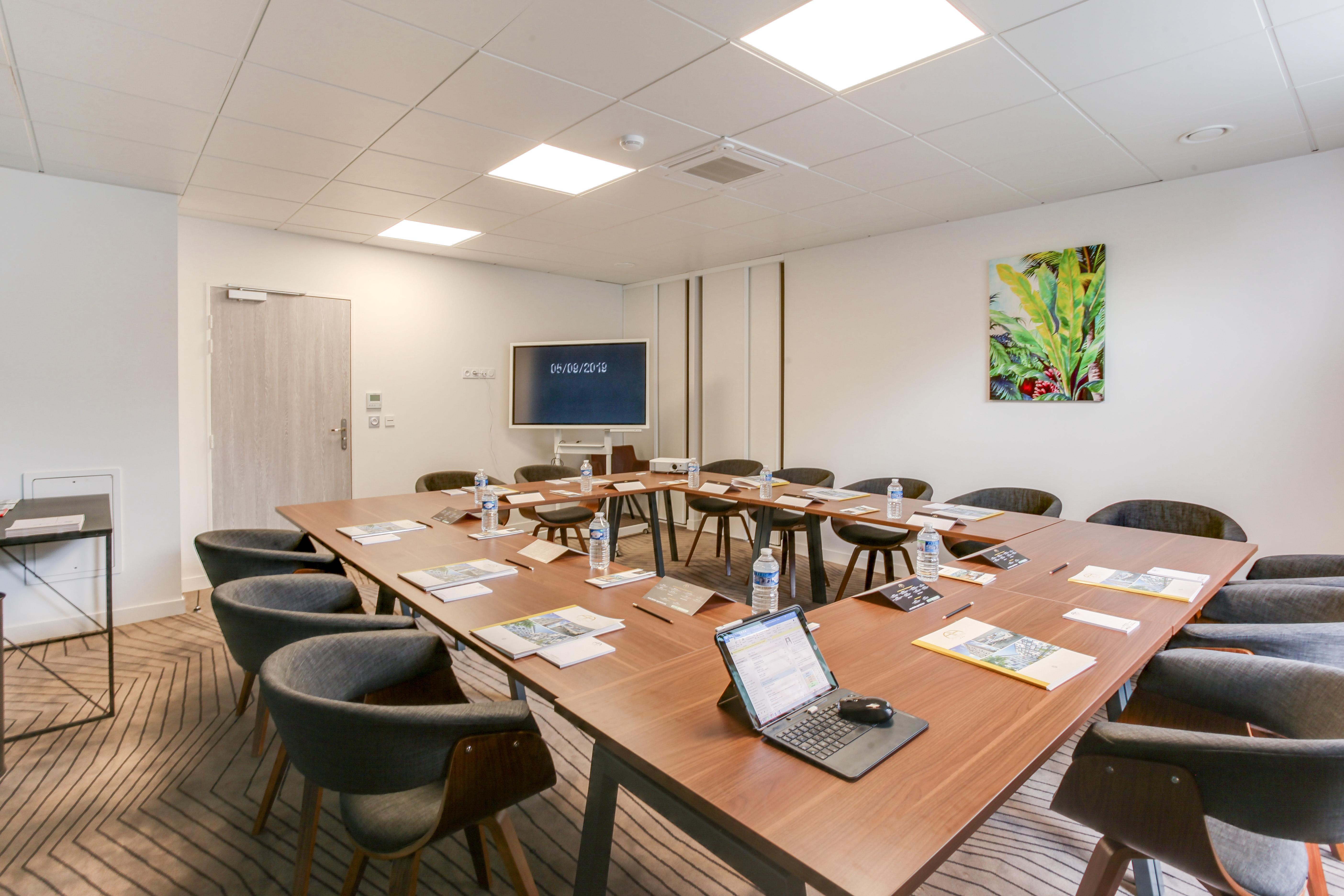 All Suites Appart Hotel Massy Palaiseau Exterior photo